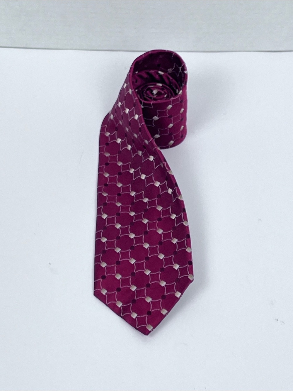 Ermenegildo Zegna 100% Silk Made in Italy Red Geometric Neck Tie One Size Formal